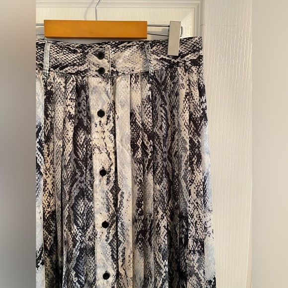 Snakeskin Pleated Button Midi Skirt - Picture 3 of 4